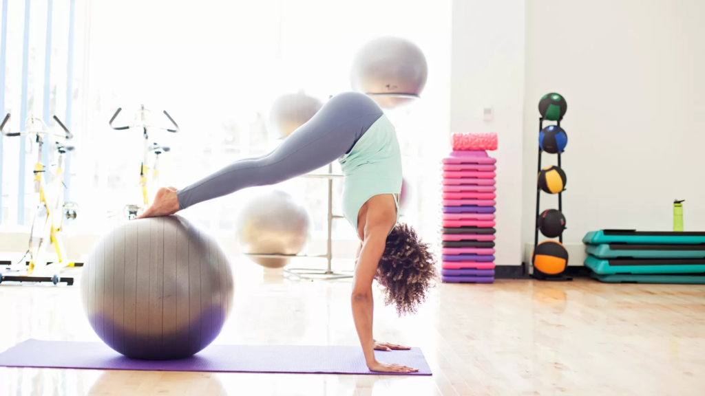 exercice ballon pilates